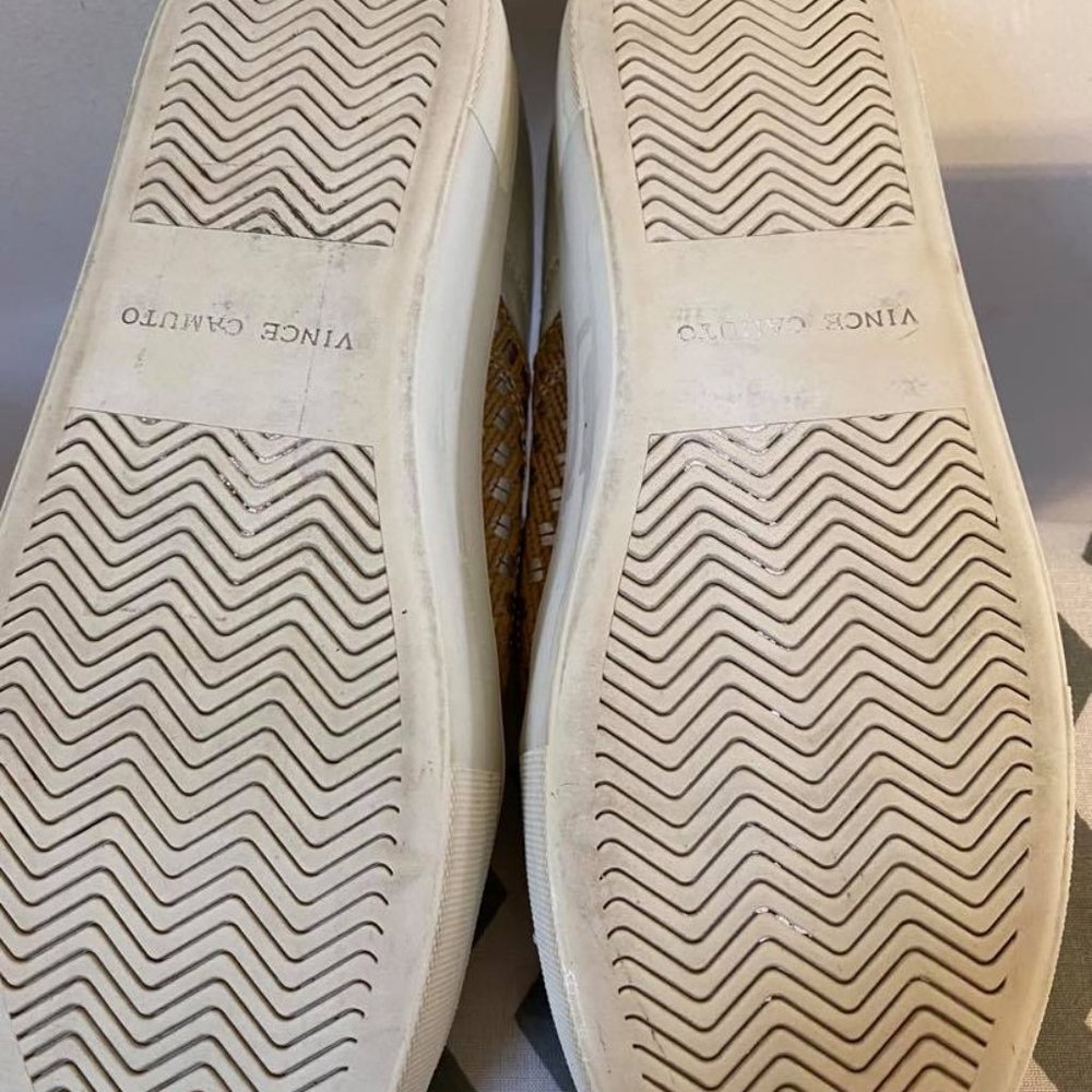 Vince Camuto loafer sneaker, size 7.5 - Picture 12 of 12